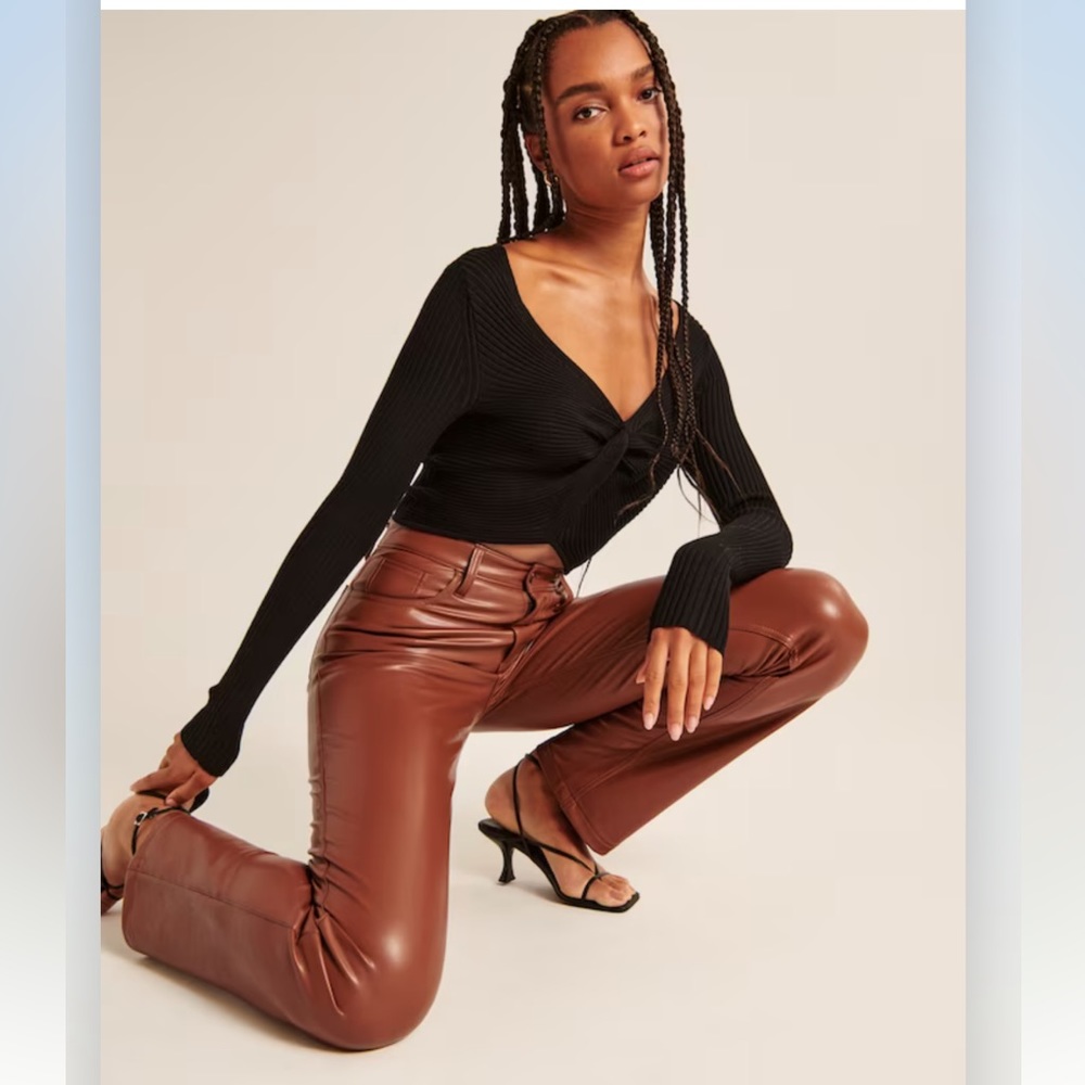 Vegan Leather 90s Straight Pant